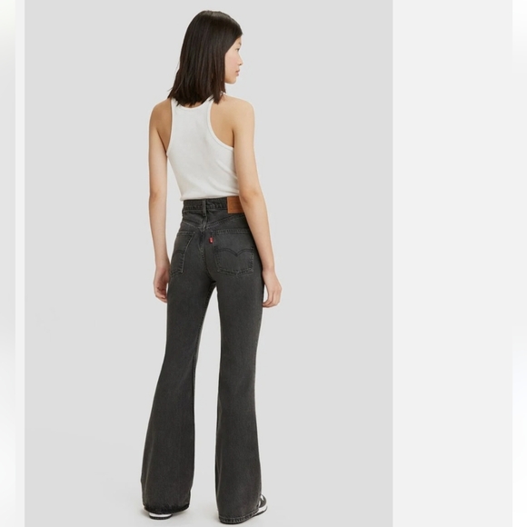 NWT Levi's 70's High Rise Flare Jeans - Picture 4 of 13